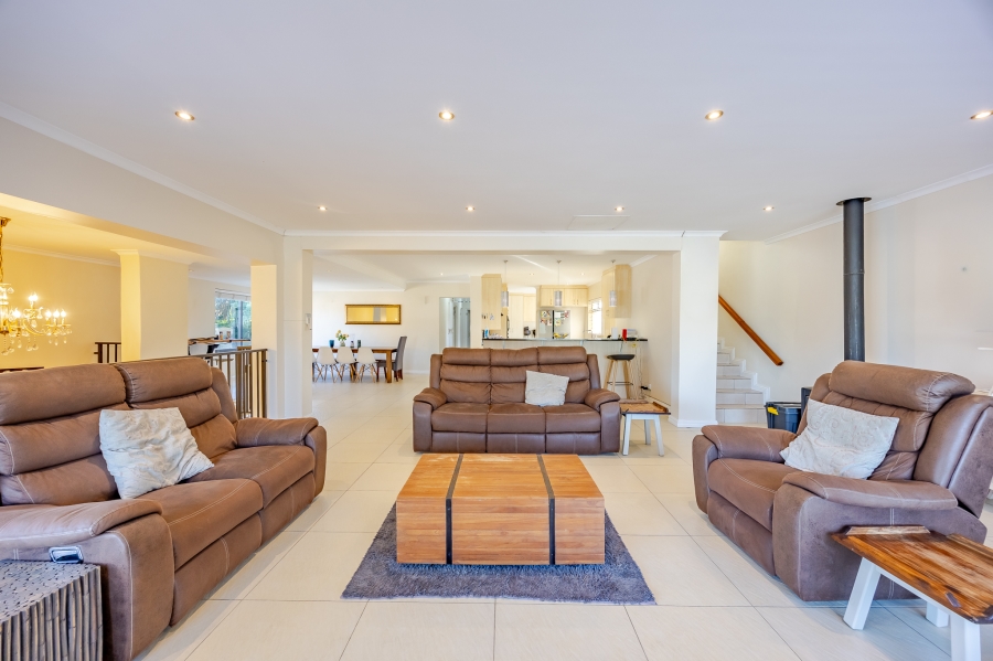 4 Bedroom Property for Sale in Flamingo Vlei Western Cape